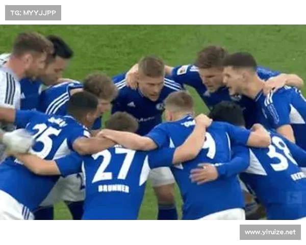 全方位深入解析莫塔在球队中场位置的战术职责组织调度与攻防贡献